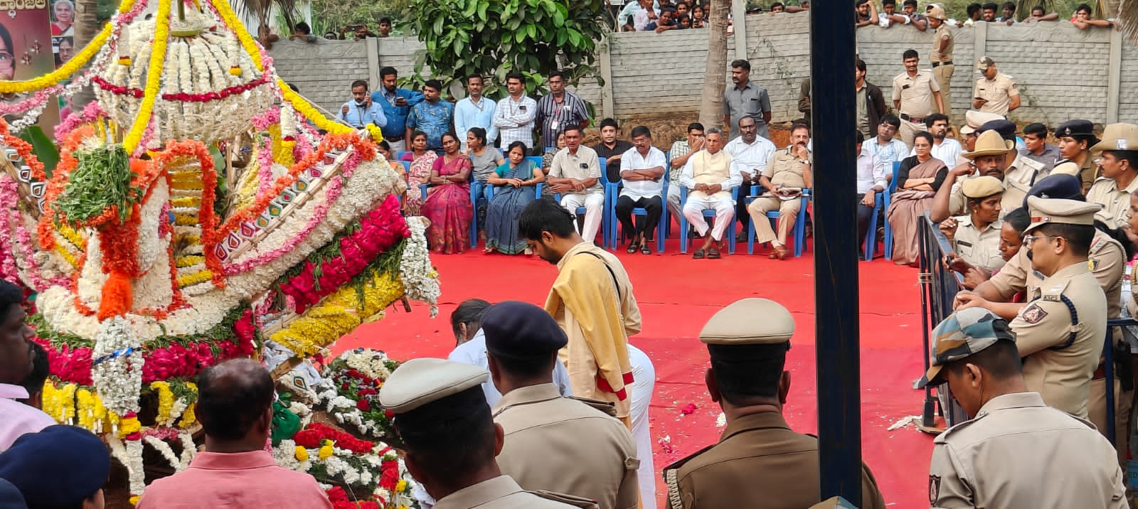 kannada-veteran-actress-leelavati-funeral