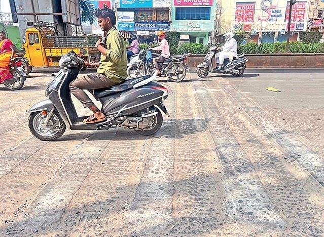 rumble_strips_on_roads