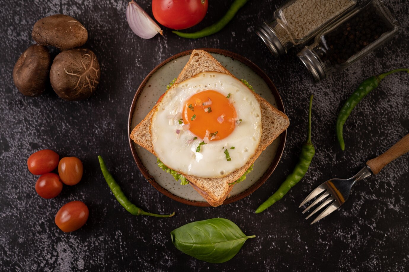 How many eggs you should eat in winter daily know what expert says