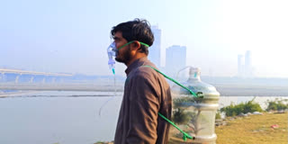 Delhi's 'Oxygen Man' Pankaj Kumar Leads Cleanup Drive At Kalindi Kunj Ghat To Protect Yamuna River