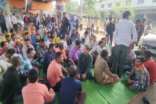 placement workers on strike