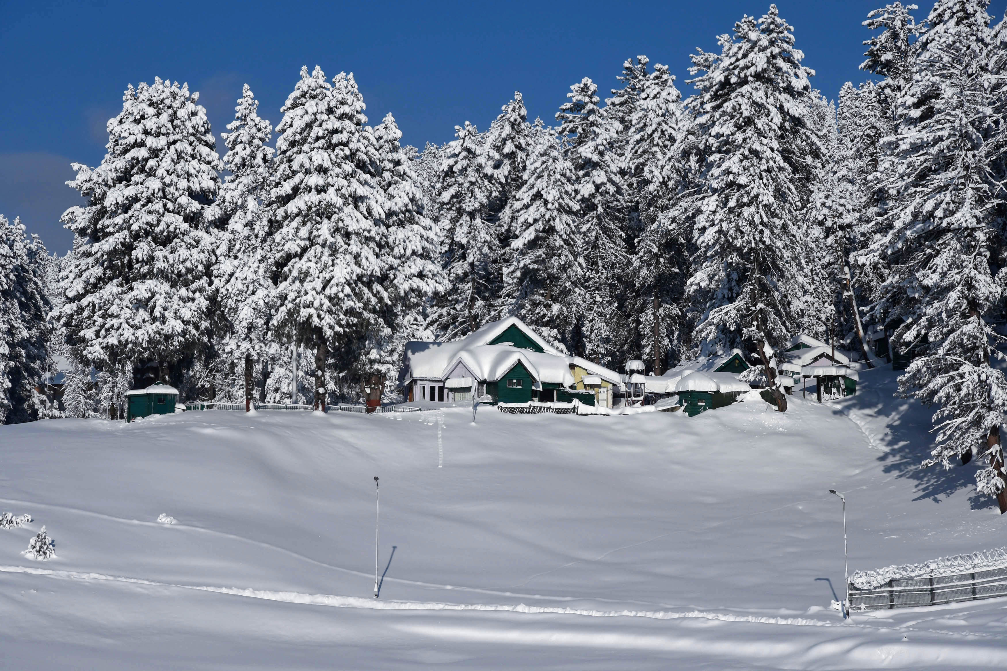 Kashmir is building up for snowy days ahead as dry cold engulfs the valley with temperatures plunging to minus 9 at Gulmarg, the famed meadow that becomes skiers' paradise once snowfall turns it into a white wonder.