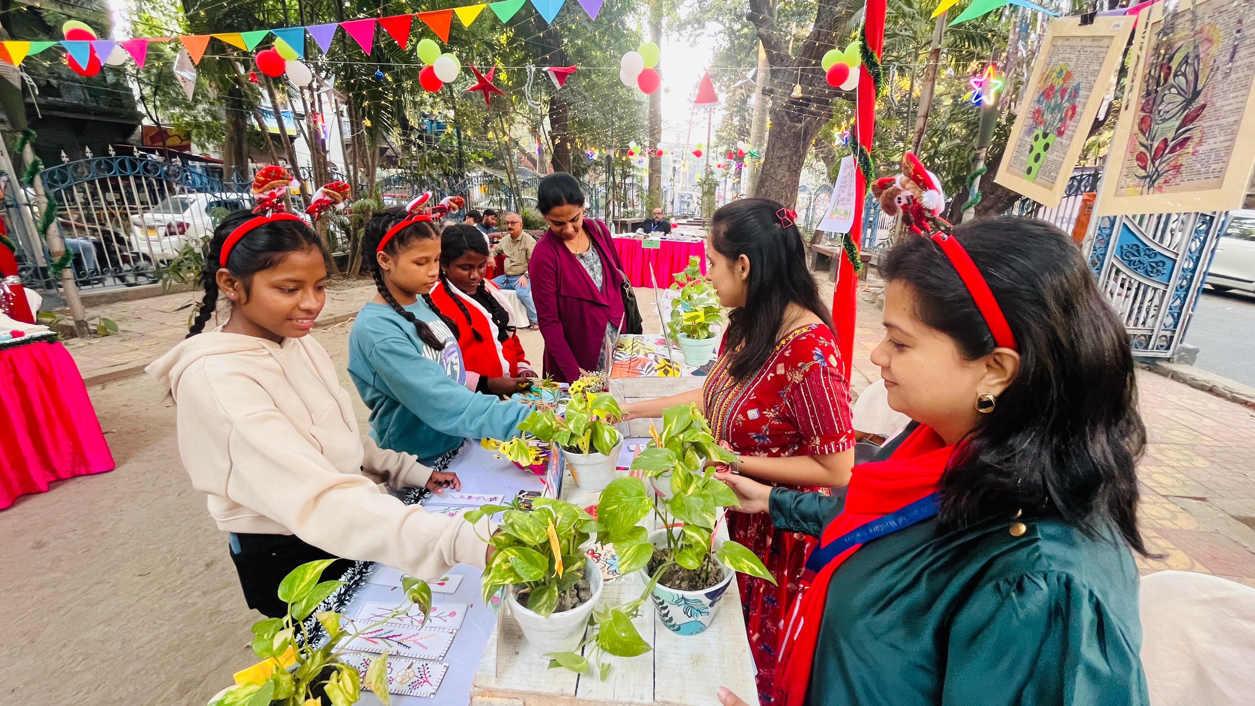 street children Christmas Market