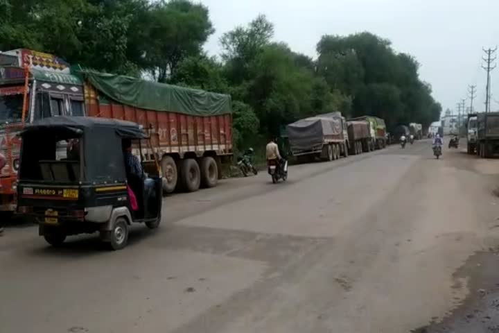 Vehicle parking problem in Raipur