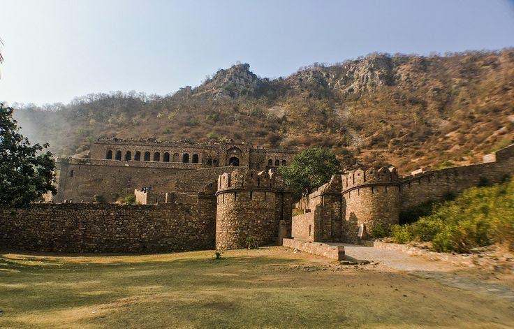 History & Mystery Behind Bhangarh fort,  India's Most Haunted place, Bhangarh fort, ଭାନଗଡ଼ ଦୁର୍ଗ, ଇତିହାସ ରହସ୍ୟ ଆଉ ଭୟ, unknown facts abut bhangarh fort, unknown facts, ଅଜଣା କଥା