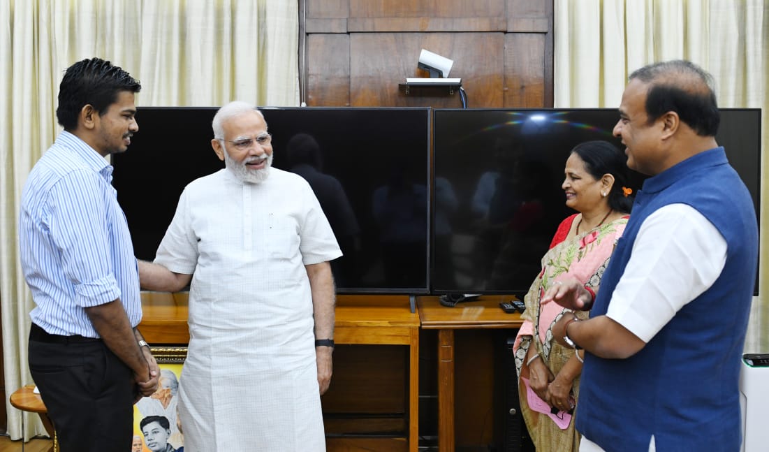 ಪಿಎಂಗೆ ವಿಶೇಷ ಗಿಫ್ಟ್​​ ನೀಡಿದ ಅಭಿಜೀತ್