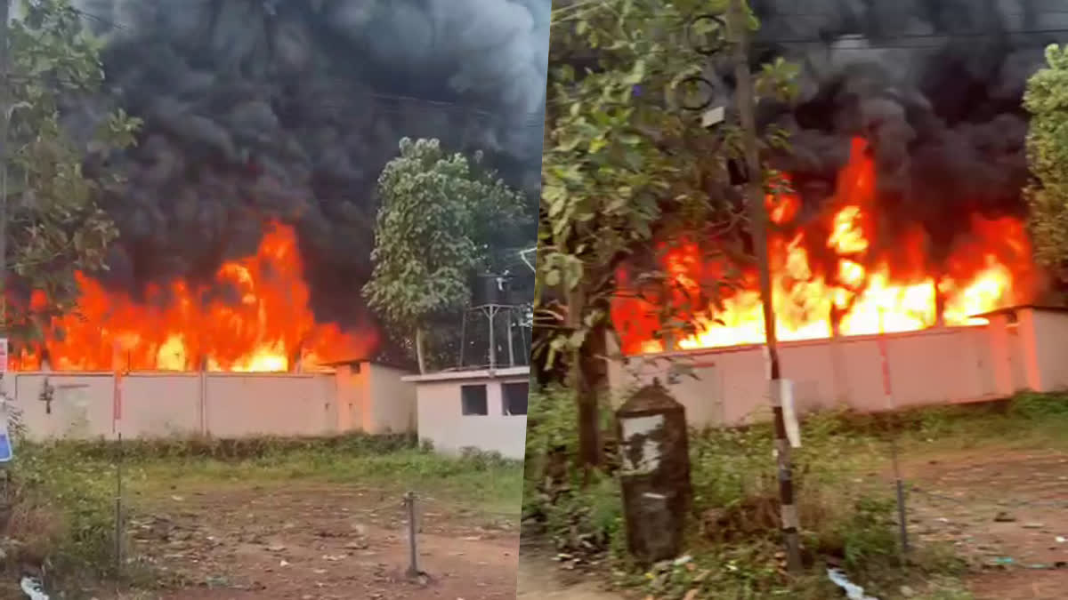 plastic godown fire  Vengara godown fire  ഗോഡൗണില്‍ വന്‍ തീപിടിത്തം  വേങ്ങരയില്‍ തീപിടിത്തം