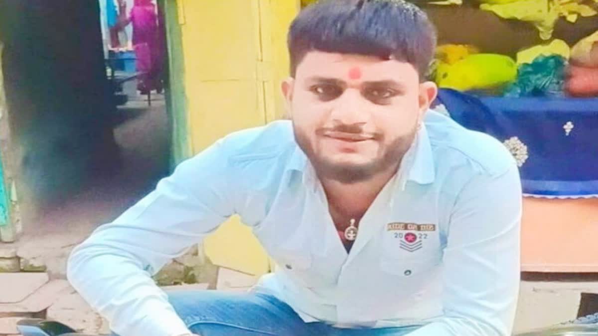Ujjain Nagda burnt body of young man