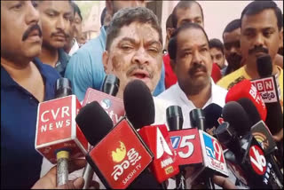 Ponnam Comments On MP Vinod Kumar