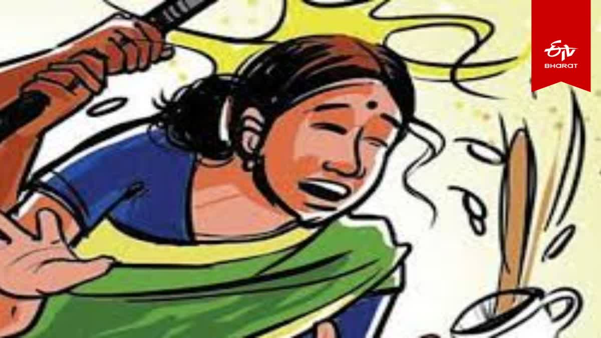 एकतरफा प्यार में युवती पर कुल्हाड़ी से हमला.