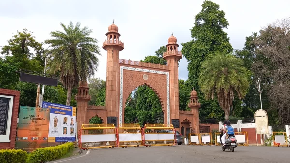 AMU non teaching staff end strike