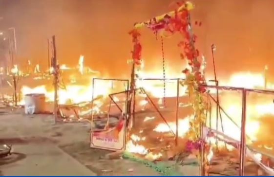 fire-breaks-out-in-kinnar-akhara-during-magh-mela-in-prayagraj-one-died