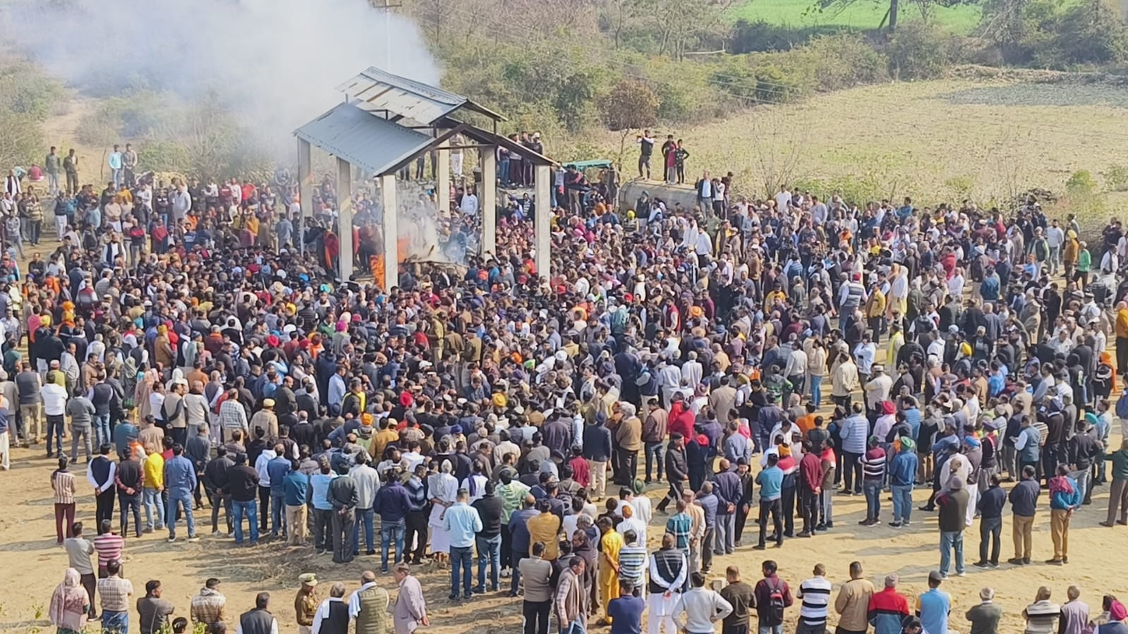 Simmi Agnihotri funeral in Una