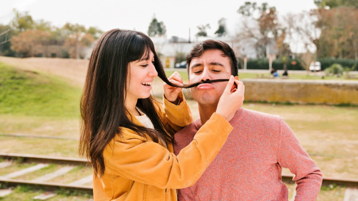 Gen Z couple on Promise Day