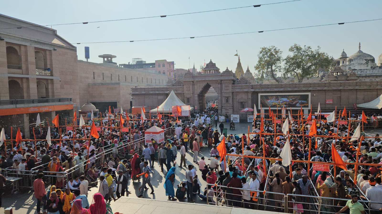 crowd-record-brokenvaranasi-vishwanath-temple-50-lakh-devotees-visited-in-9-days-prayagraj-maha-kumbh-mela-2025