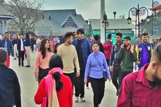 Crowd of tourists in shimla