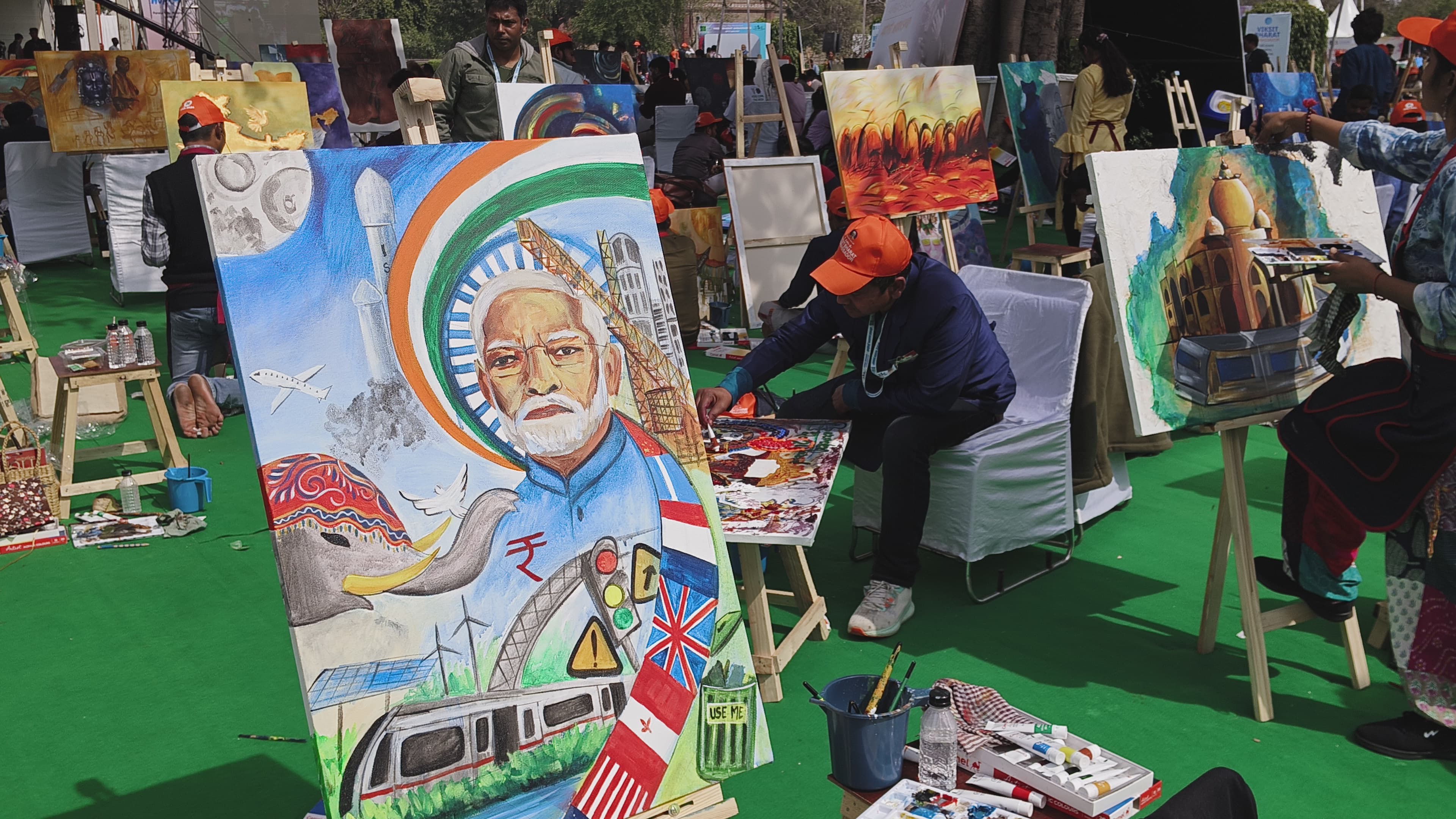 दिल्ली के पुराने किले में आर्टिस्ट वर्कशॉप का आयोजन, दिखी विकसित भारत की झलक