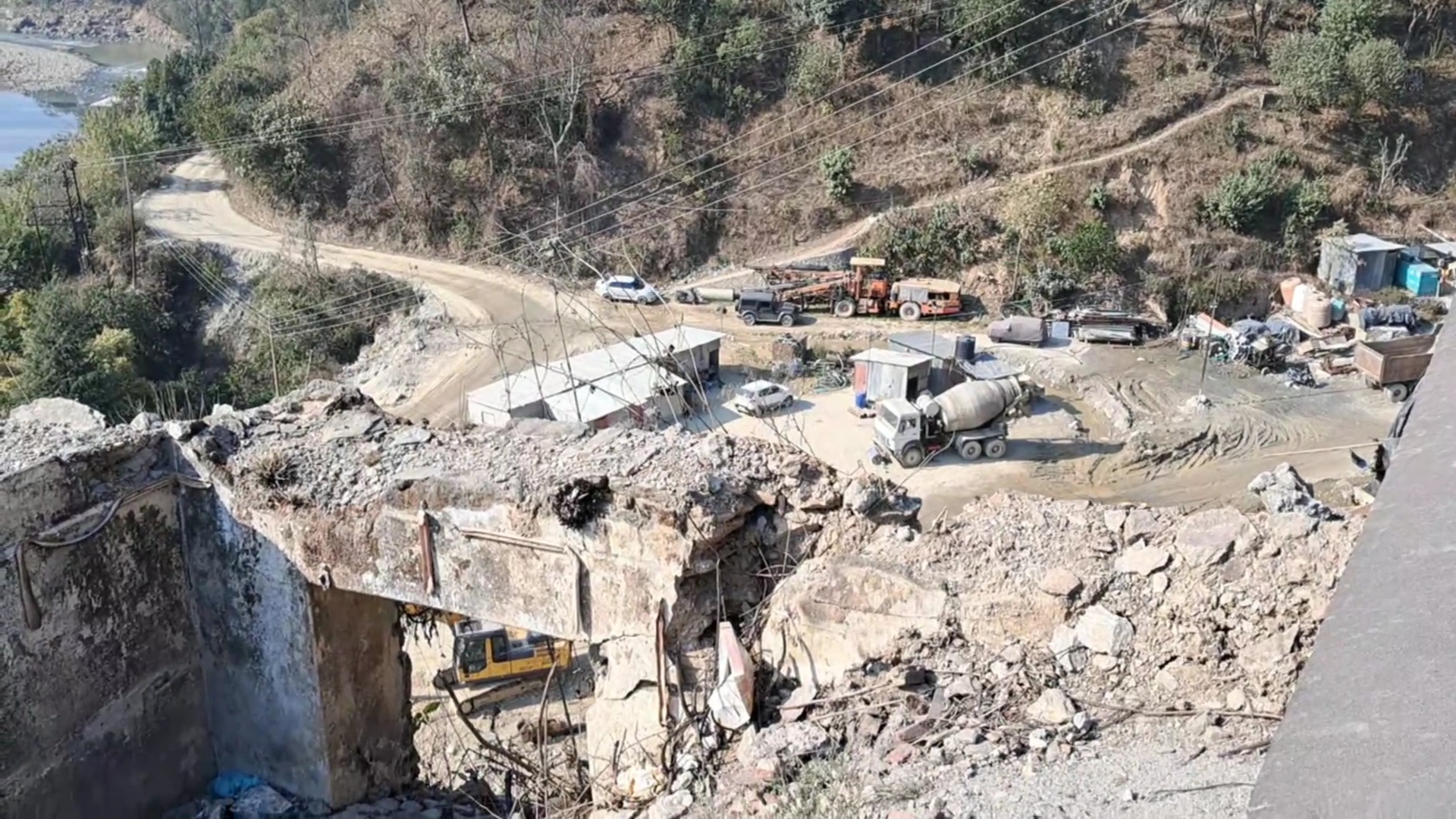 Kiratpur-Manali Fourlane Cutting in Mandi