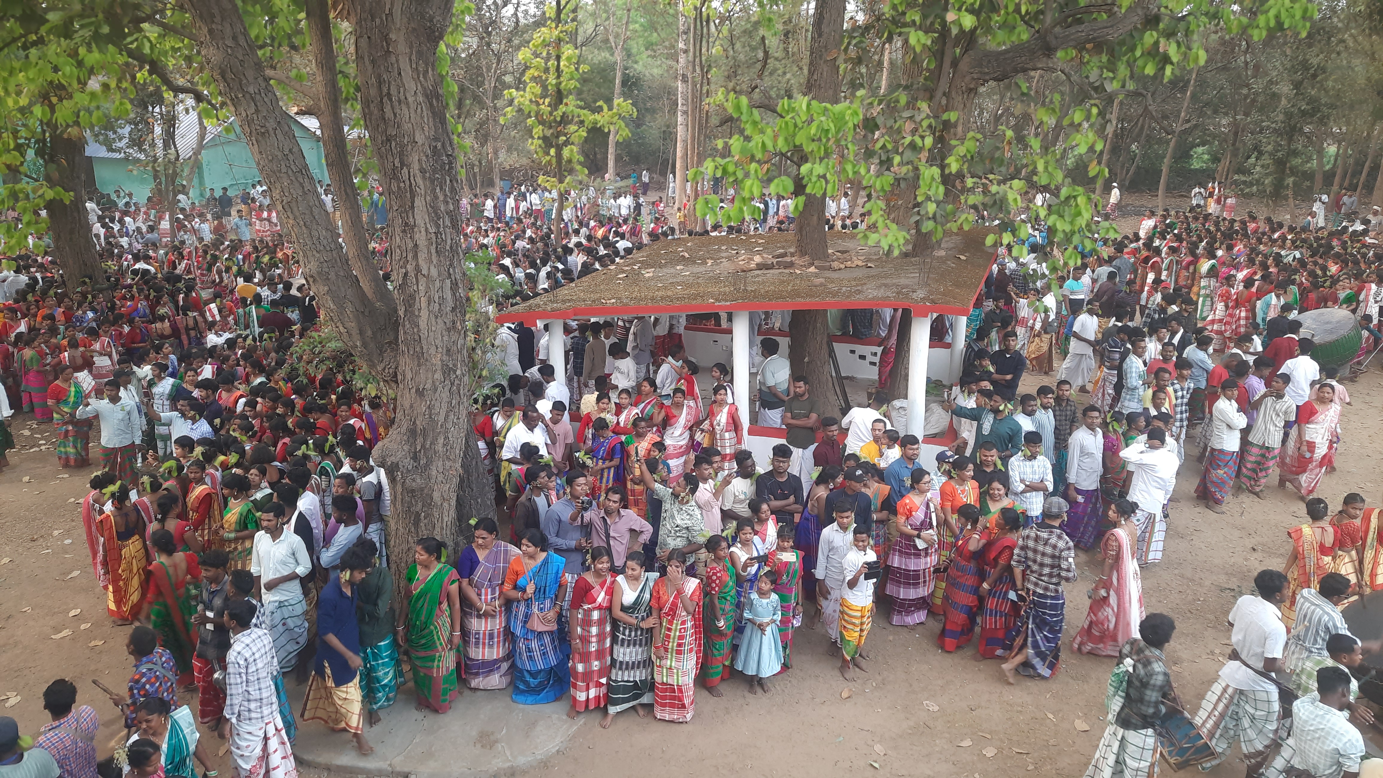 champai-soren-participated-in-baha-festival-jamshedpur