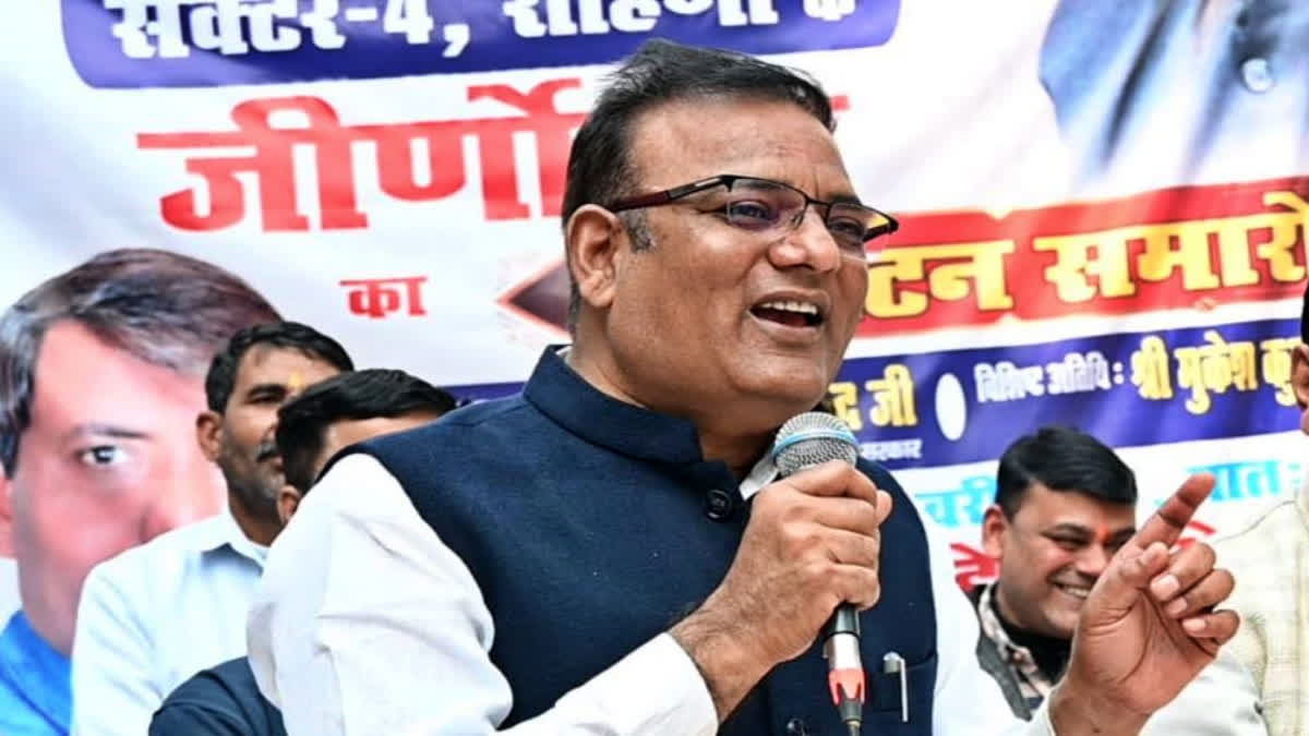Delhi minister Raaj Kumar Anand on Wednesday resigned from the cabinet and quit the AAP, alleging Dalits did not have adequate representation in the party.
