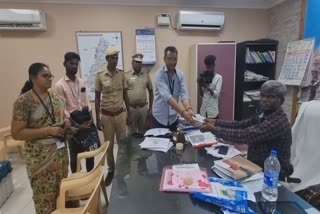in-ariyalur-without-proper-documents-rs-two-lakh-fifty-eight-thousand-have-been-confiscated-by-election-flying-squad