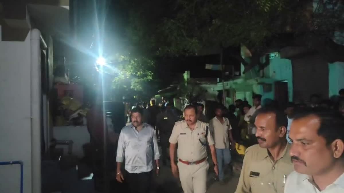 VIJAYANAGARA  ಕಲ್ಲು ಎತ್ತಿ ಹಾಕಿ ಕೊಲೆ  CRIME  MURDER
