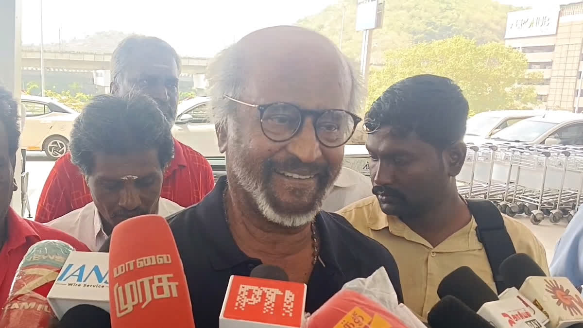 சென்னை விமான நிலையத்தில் ரஜினிகாந்த்
