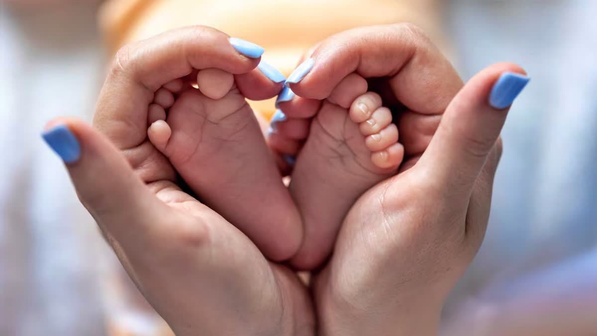 Woman Gave Birth to 4 Children in kailashnath katju hospital bhopal