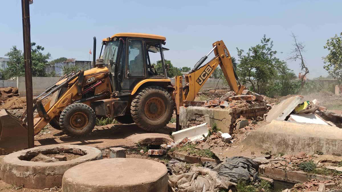 Action to remove encroachment