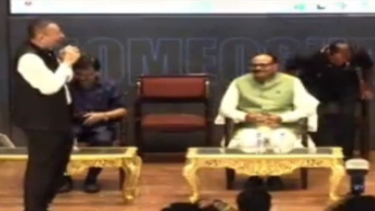 डिप्टी सीएम ब्रजेश पाठक कार्यक्रम में रहे मौजूद.