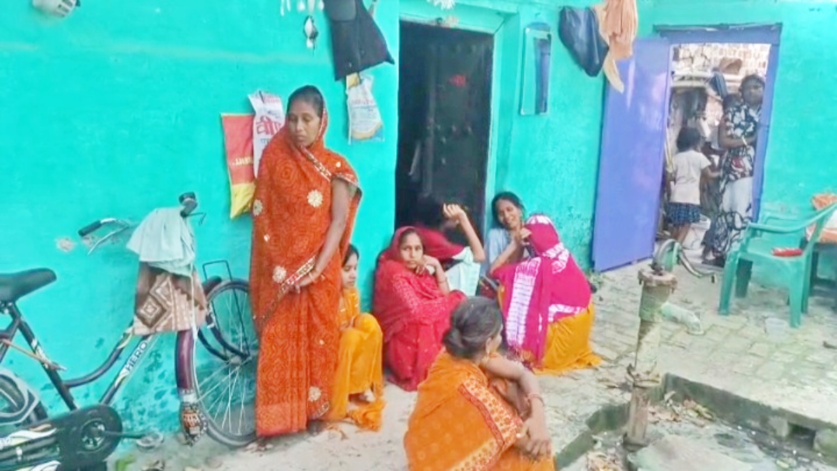 MURDER IN SARAN
