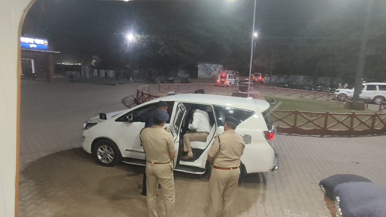 DGP Arun Dev Gautam at Bhilai police station