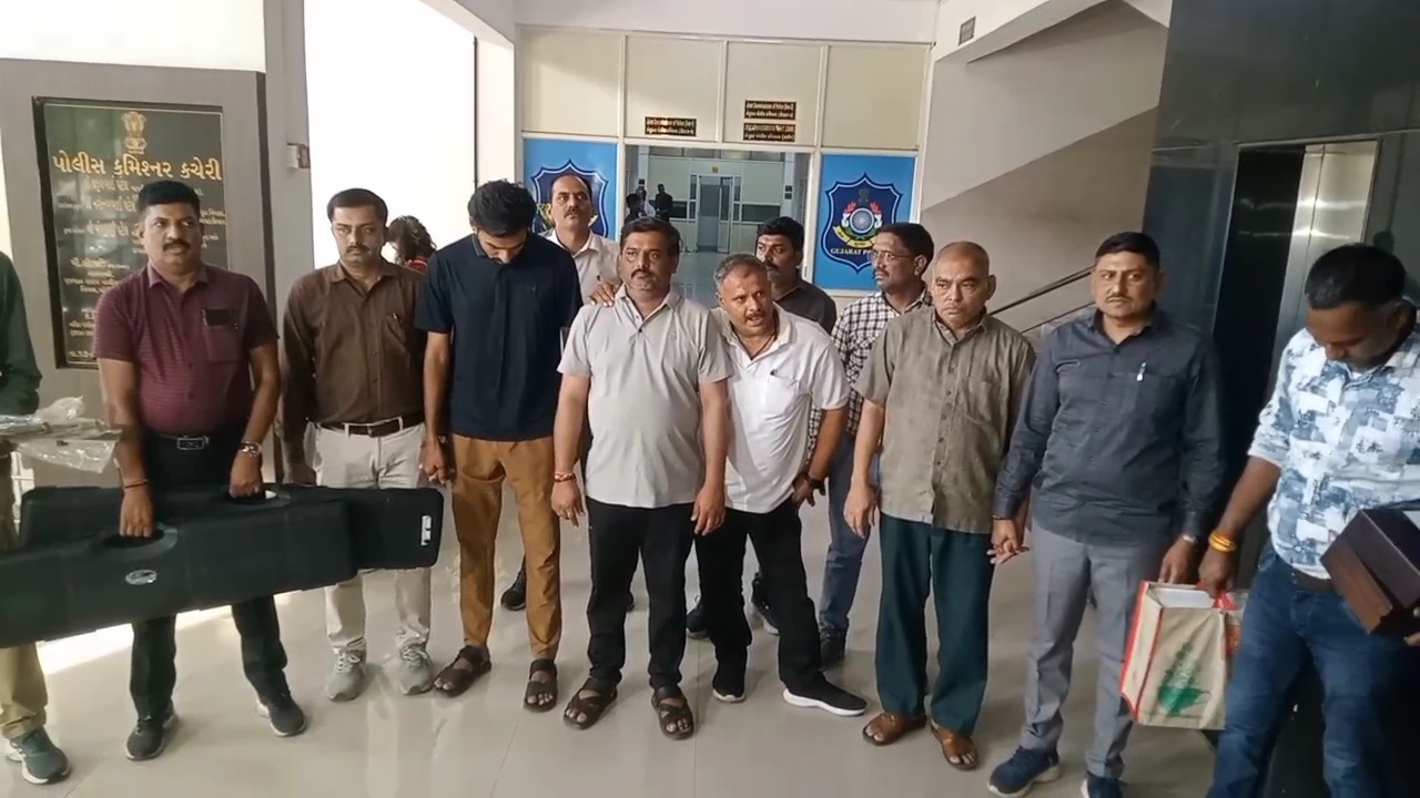 ગનહાઉસ સંચાલક સહિત ચારની ધરપકડ