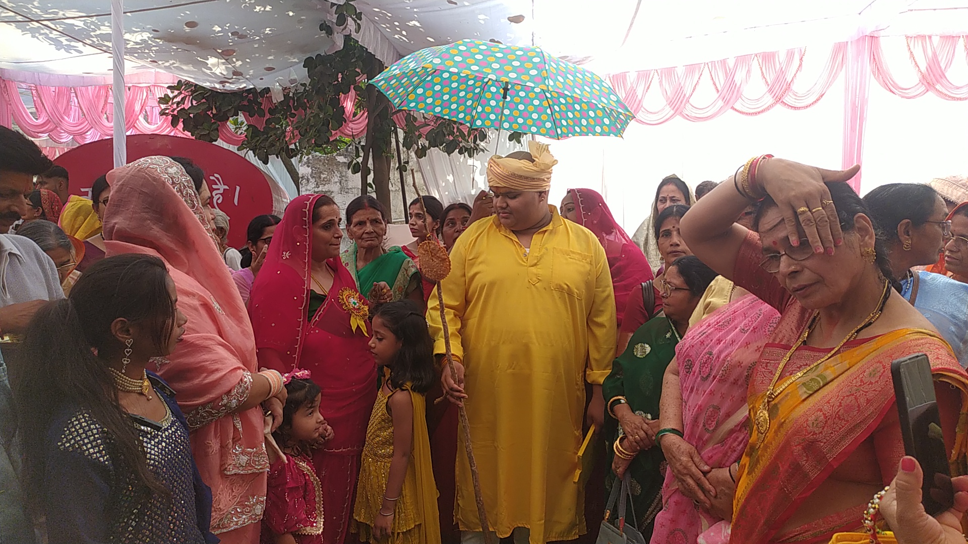 Laxman Bagh sansthan yagyopavit