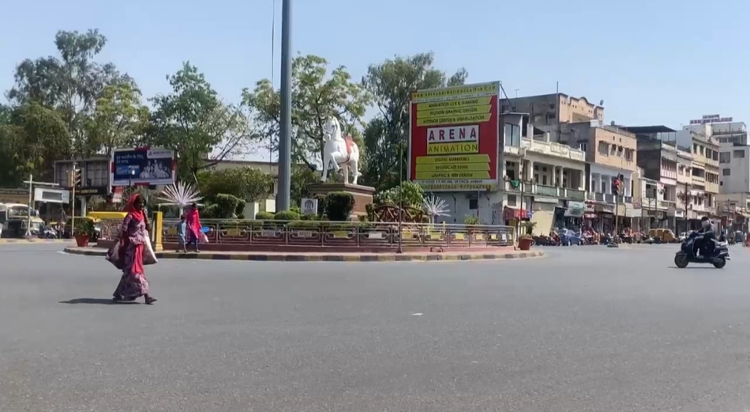 उदयपुर की सड़कें वीरान