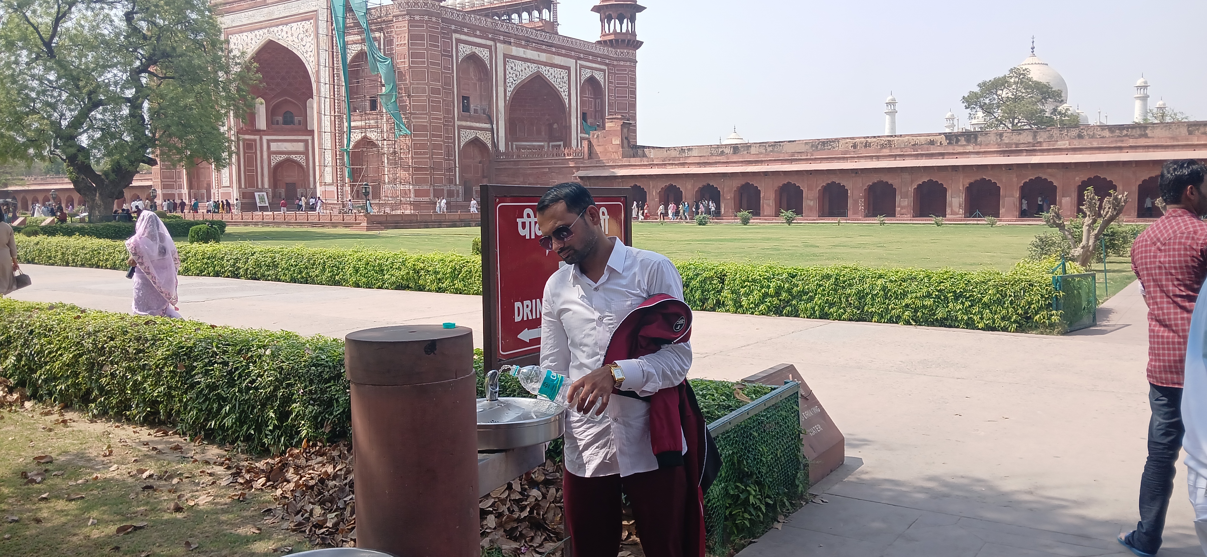 Beat The Heat! ASI Installs 54 Coolers At Taj Mahal For Safety Of Tourists As Temperature Soars