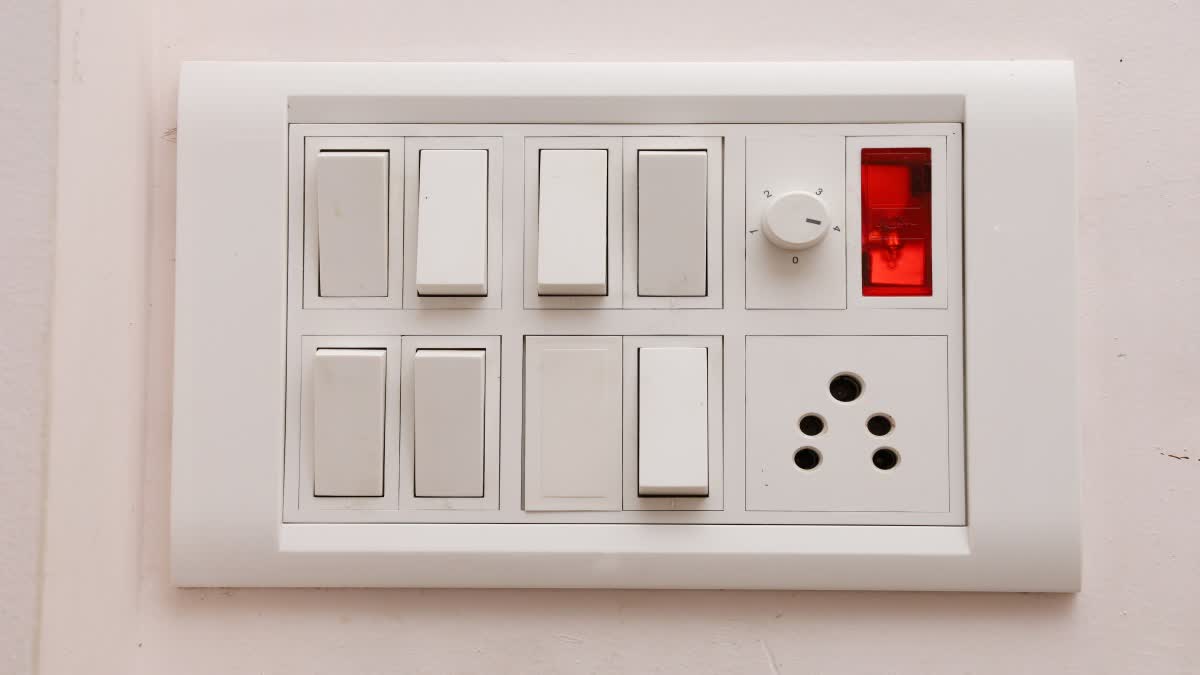 Switch Board Indicater Power Consumption