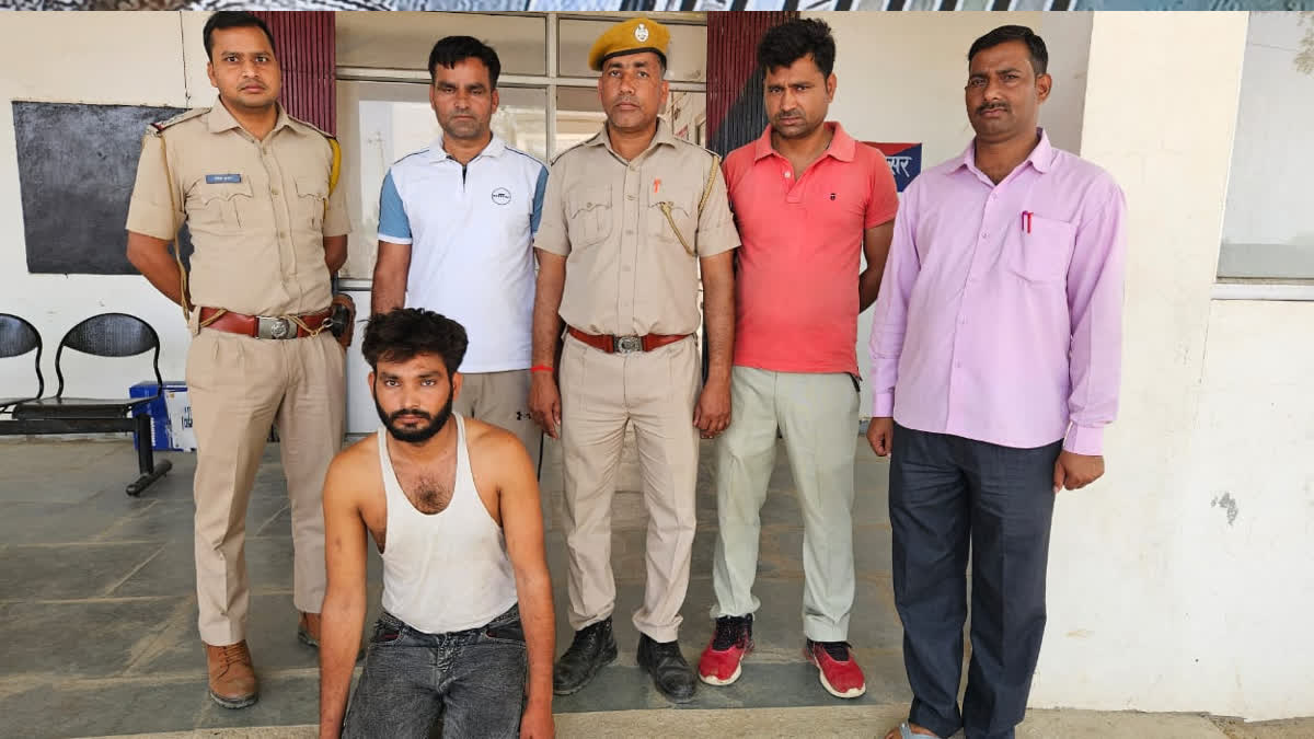 Encounter between police and Lukka dacoit gang in the ravines of Chambal in Dholpur
