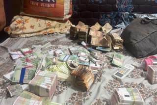 Bhopal seize bundles of currency