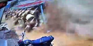 SHIVPURI SPEEDING TRUCK OVERTURNS