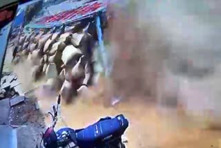 SHIVPURI SPEEDING TRUCK OVERTURNS
