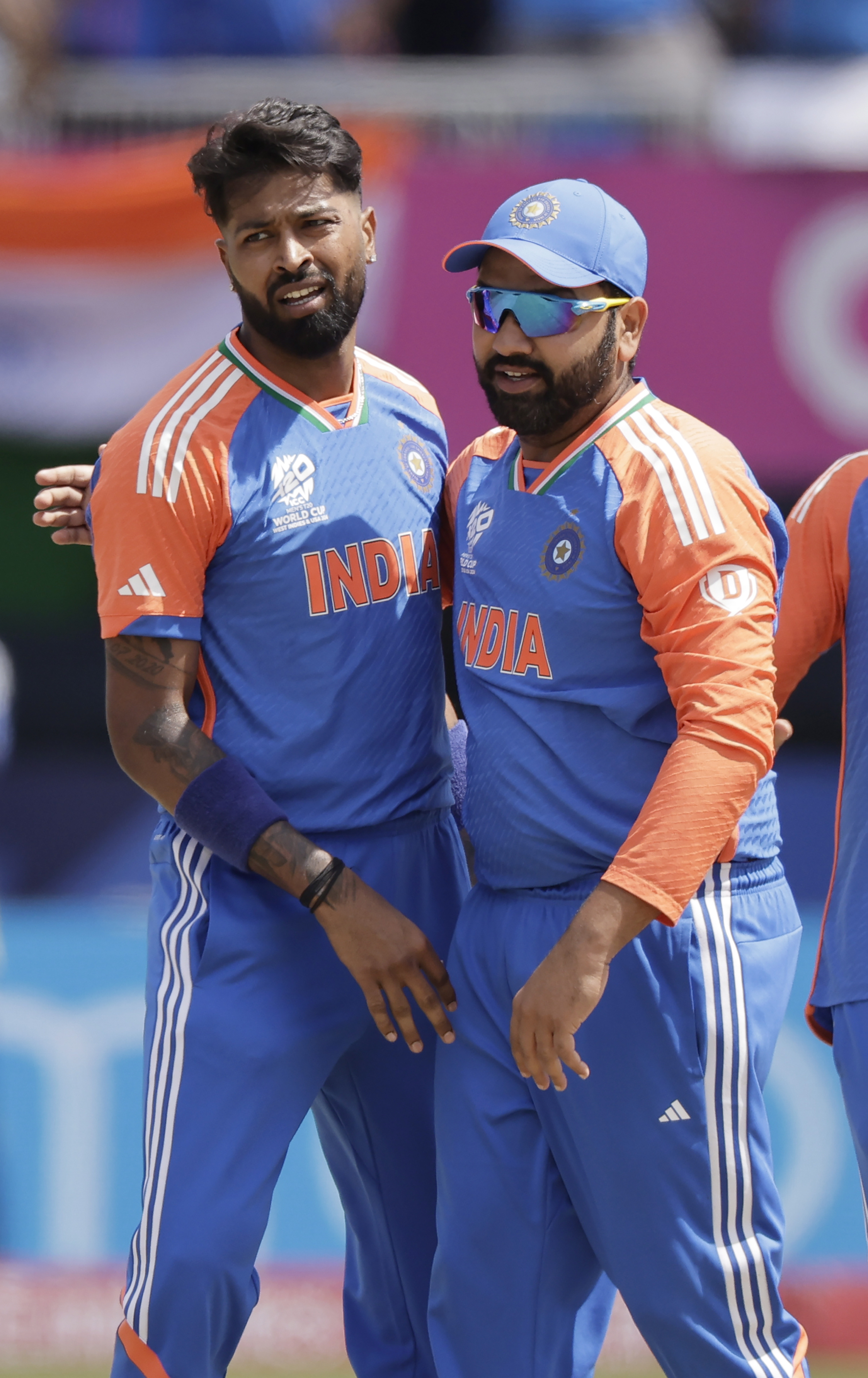 Hardik pandya with rohit