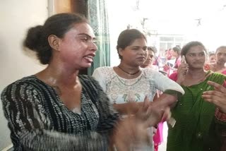 transgender-group-came-to-congratulate-was-beaten-up-in-dumka