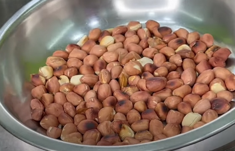 Roasted Peanuts