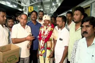 GRAND WELCOME TO SOLDIER