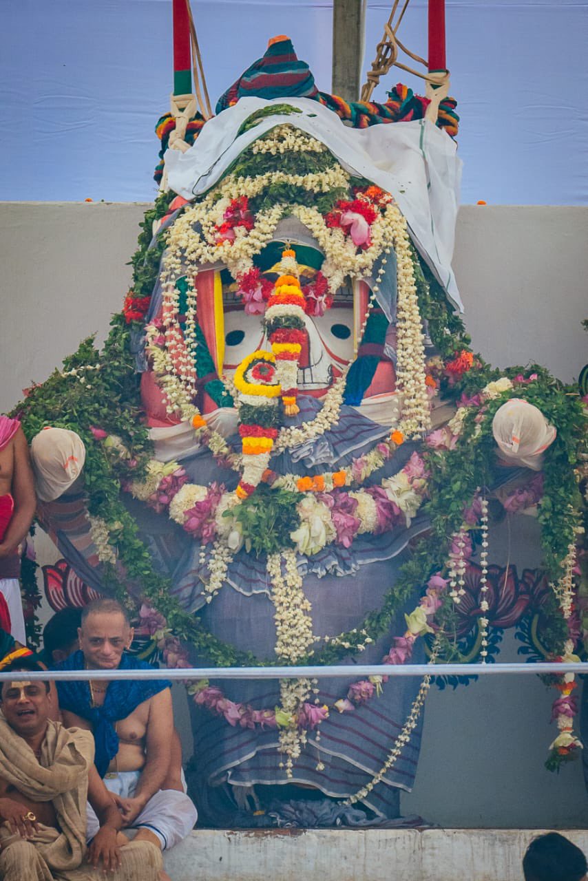 ସ୍ନାନବେଦୀରେ ବଡ ଠାକୁର