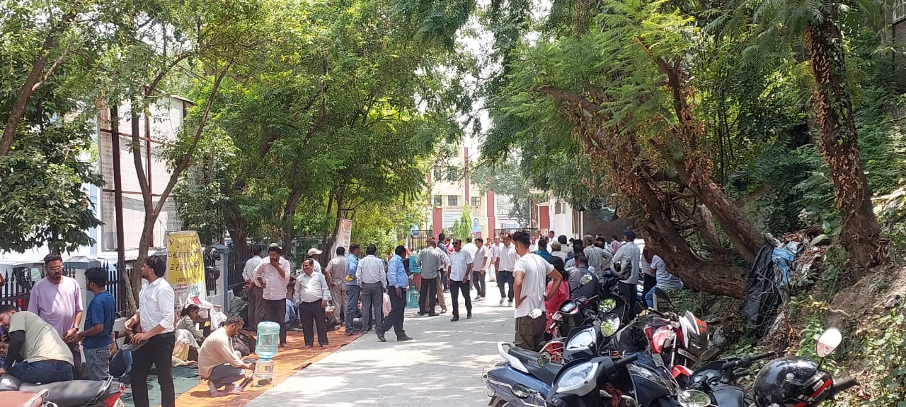 Dharna at Directorate of Education
