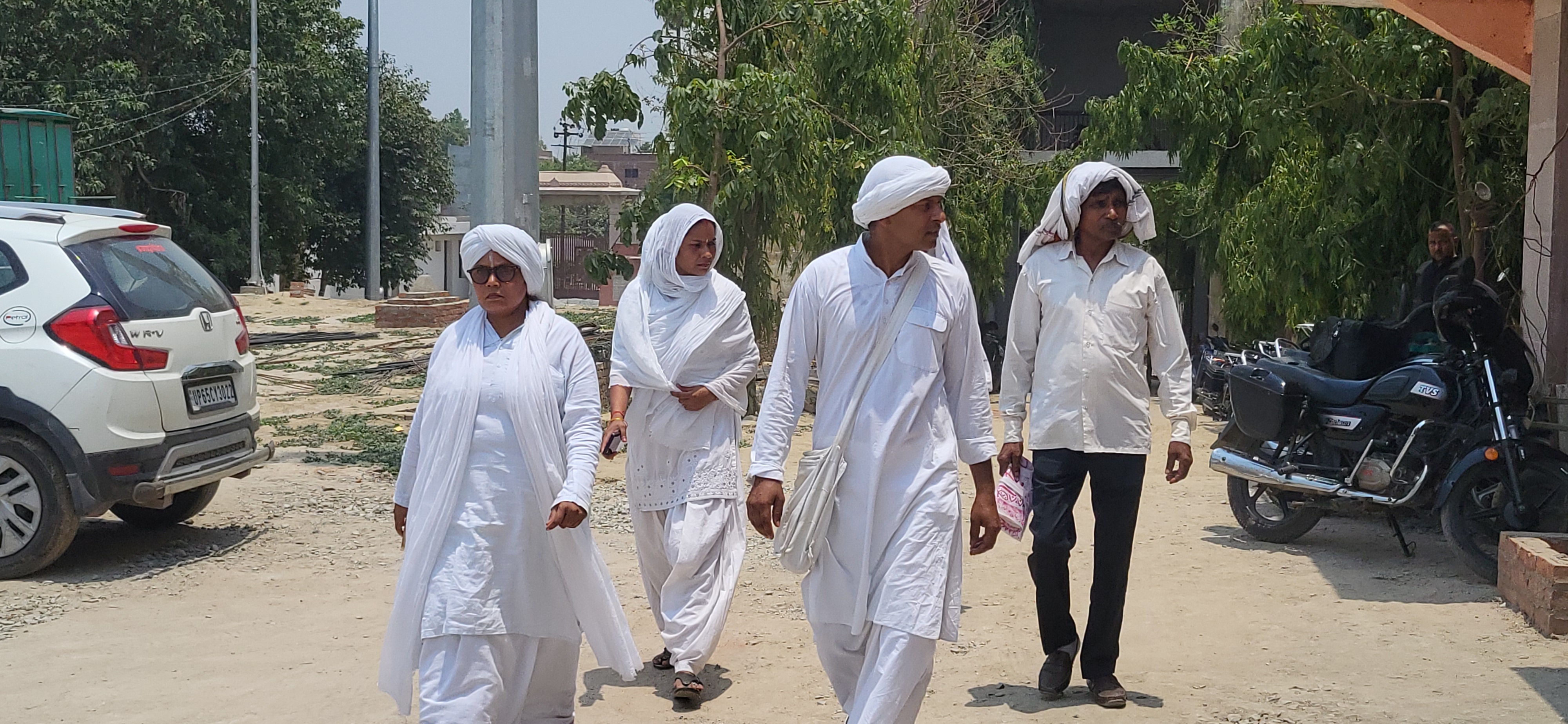दुनिया भर से बनारस में जुटते हैं कबीरपंथी.