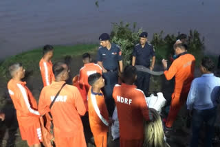 Madhya Pradesh: Four trapped inside river Narmada; rescue operation underway