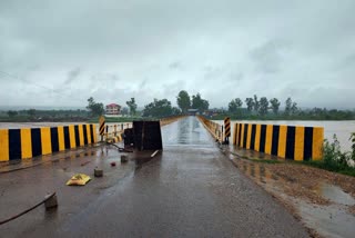 Una-Hoshiarpur Road Closed.